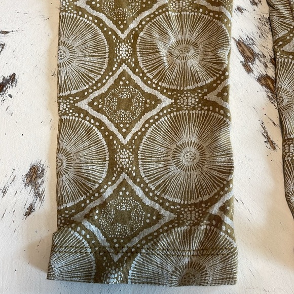 Kate Quinn 2T Modal Leggings - Picture 2 of 4